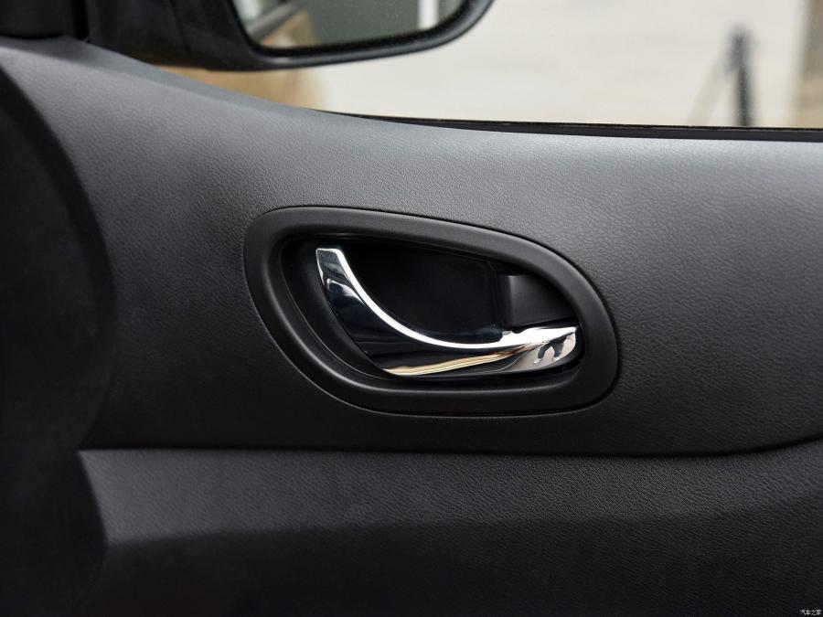 Детали интерьера Nissan Terra 2018 года  (CN) (фото 102 из 144)